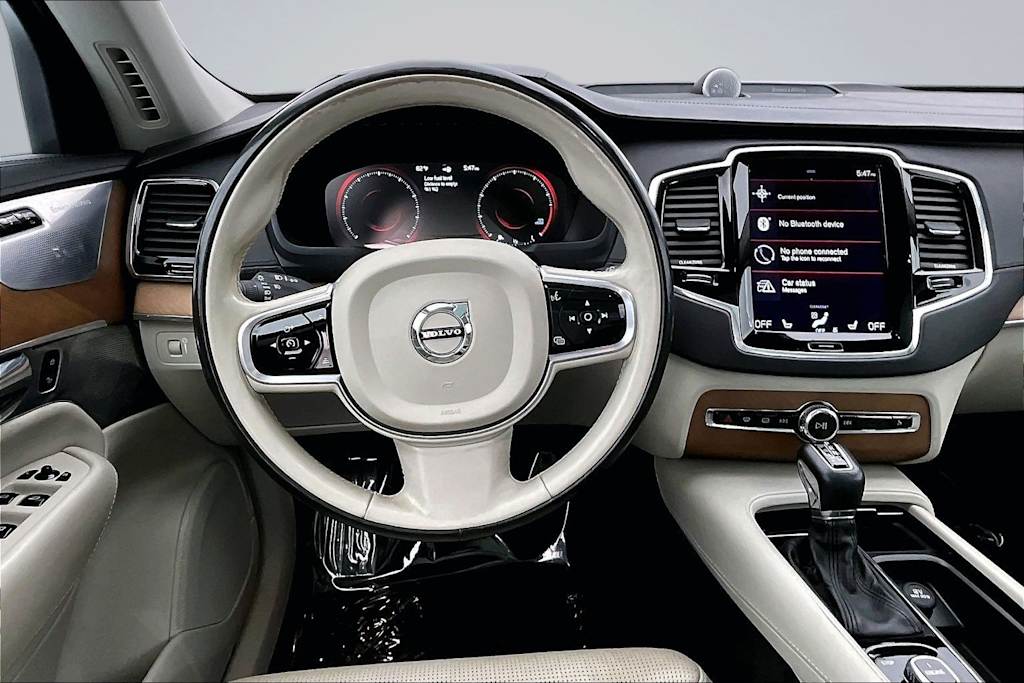 Thumbnail: 2016 Volvo XC90 - 14