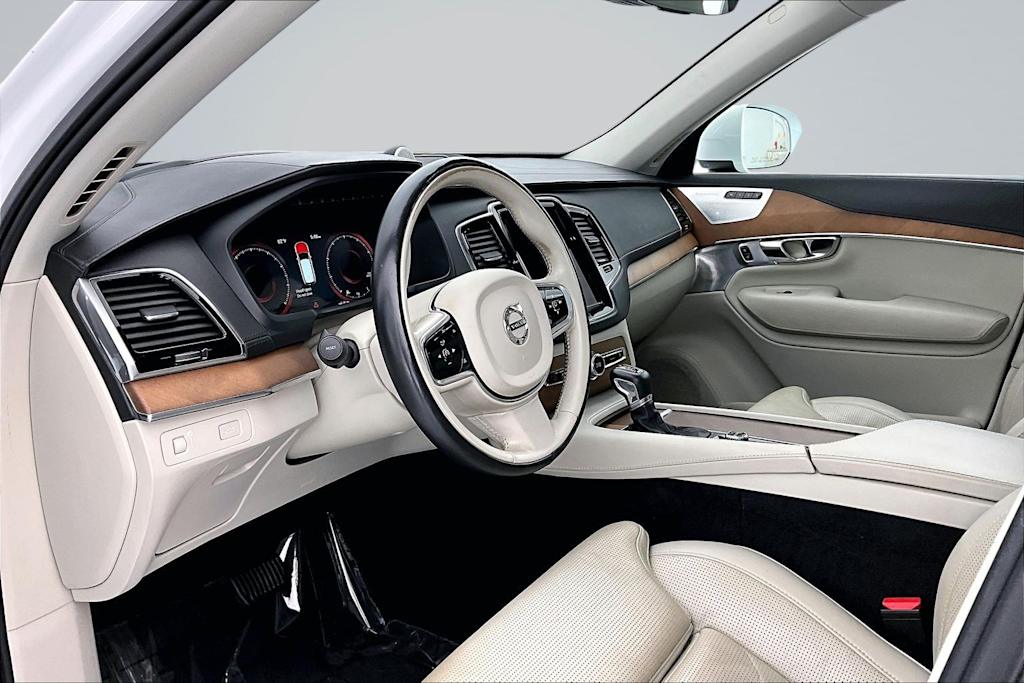 Thumbnail: 2016 Volvo XC90 - 2