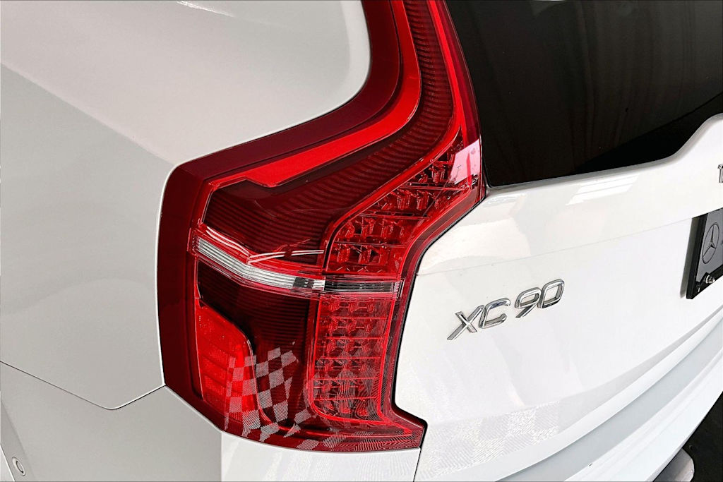 Thumbnail: 2016 Volvo XC90 - 26