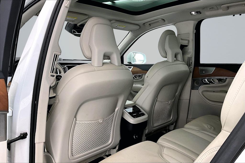 Thumbnail: 2016 Volvo XC90 - 13