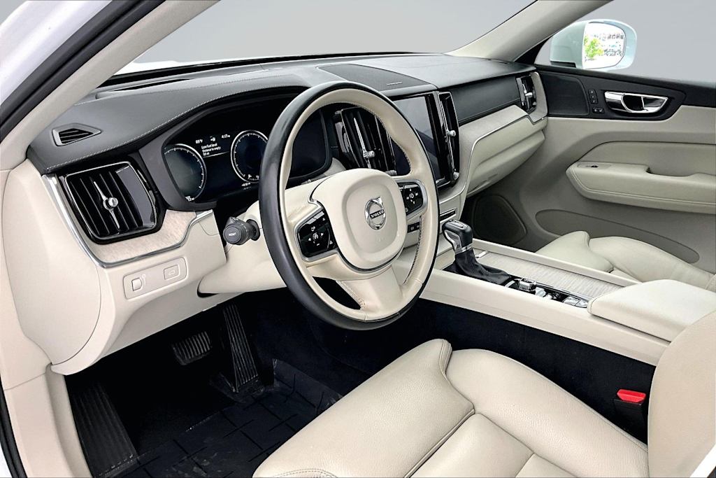 Thumbnail: 2019 Volvo XC60 - 2