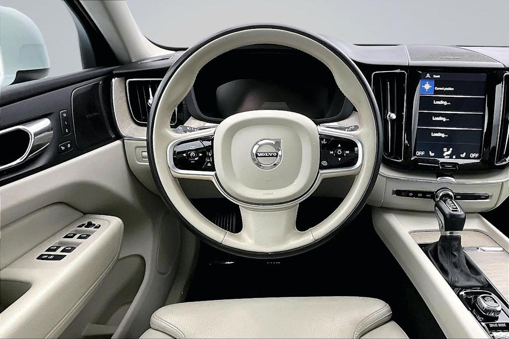Thumbnail: 2019 Volvo XC60 - 14