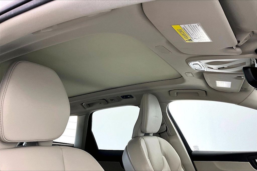 Thumbnail: 2019 Volvo XC60 - 23