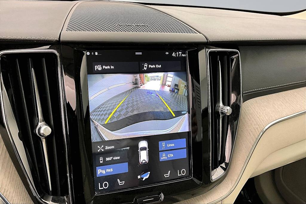 Thumbnail: 2019 Volvo XC60 - 15