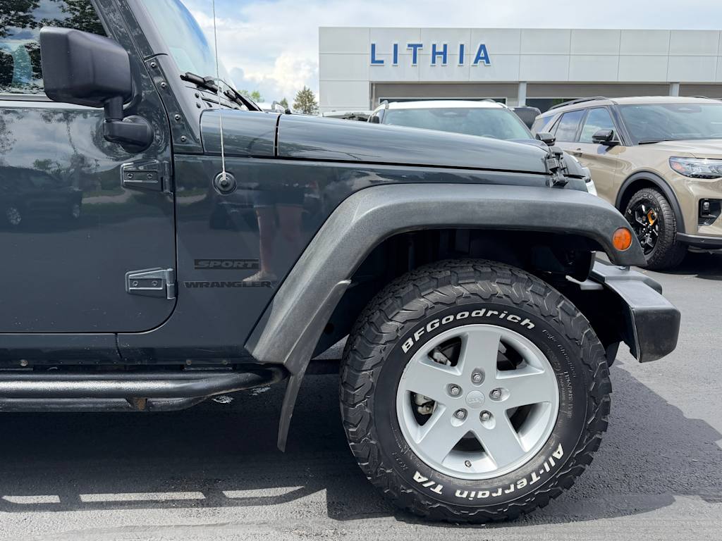 Thumbnail: 2016 Jeep Wrangler - 7