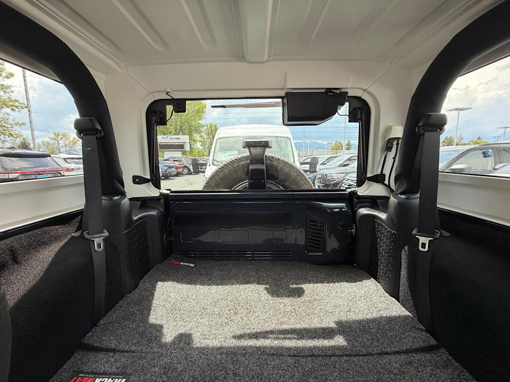 Thumbnail: 2016 Jeep Wrangler - 11