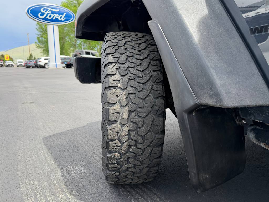 Thumbnail: 2016 Jeep Wrangler - 16