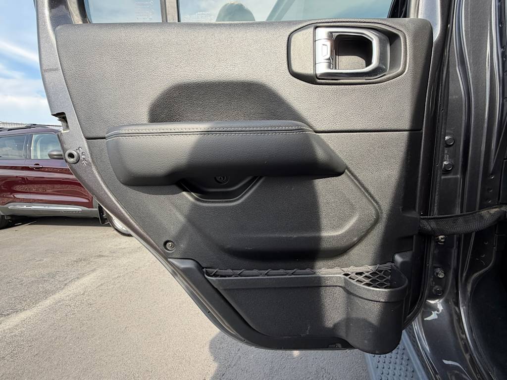 Thumbnail: 2020 Jeep Wrangler - 27