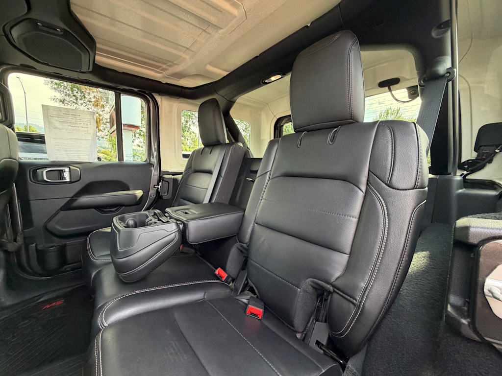 Thumbnail: 2020 Jeep Wrangler - 28