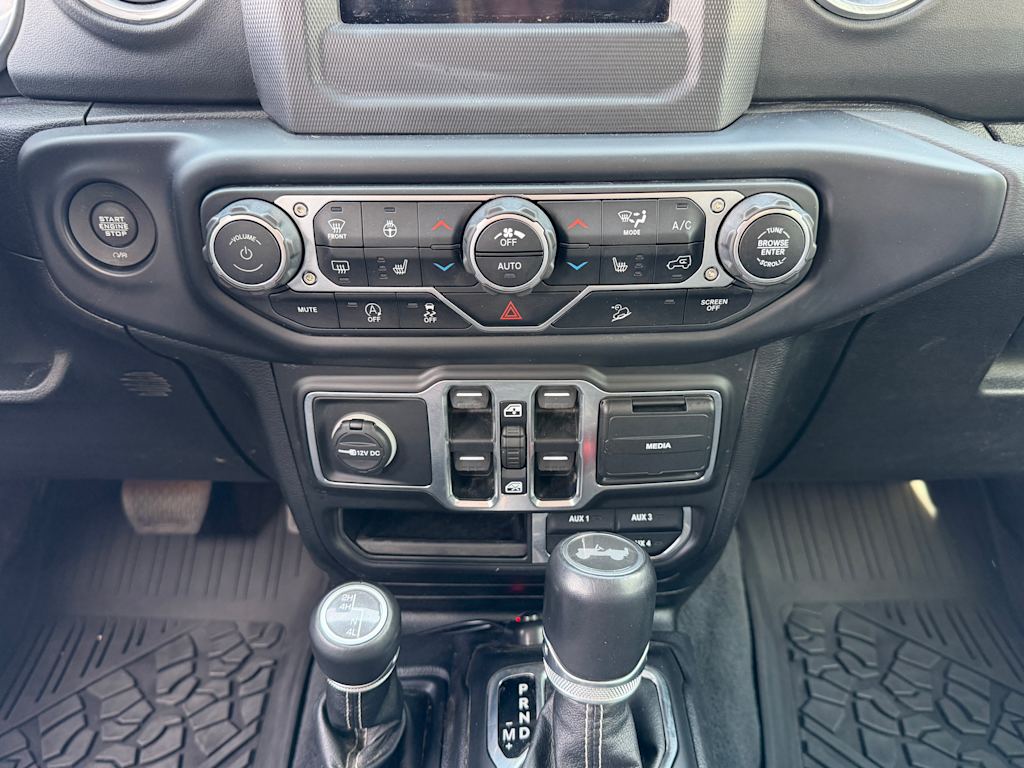 Thumbnail: 2020 Jeep Wrangler - 13