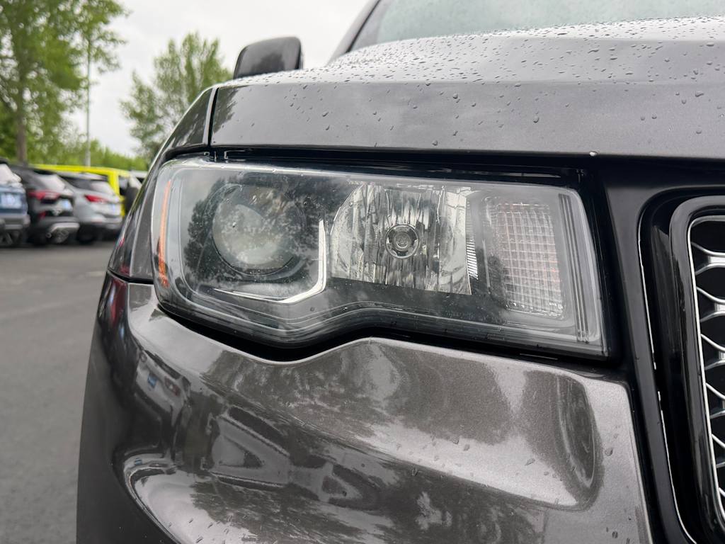 Thumbnail: 2017 Jeep Grand Cherokee - 17