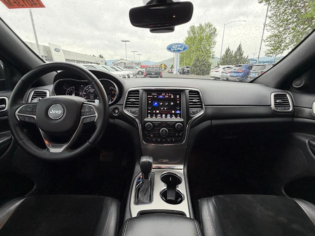 Thumbnail: 2017 Jeep Grand Cherokee - 11