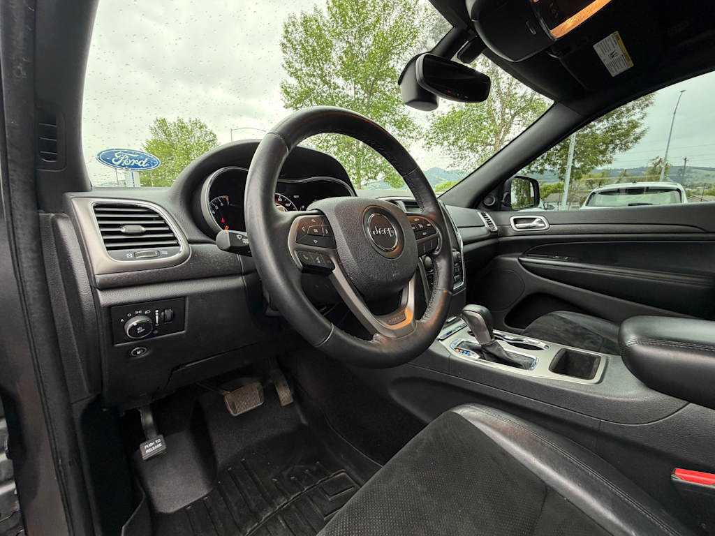 Thumbnail: 2017 Jeep Grand Cherokee - 2