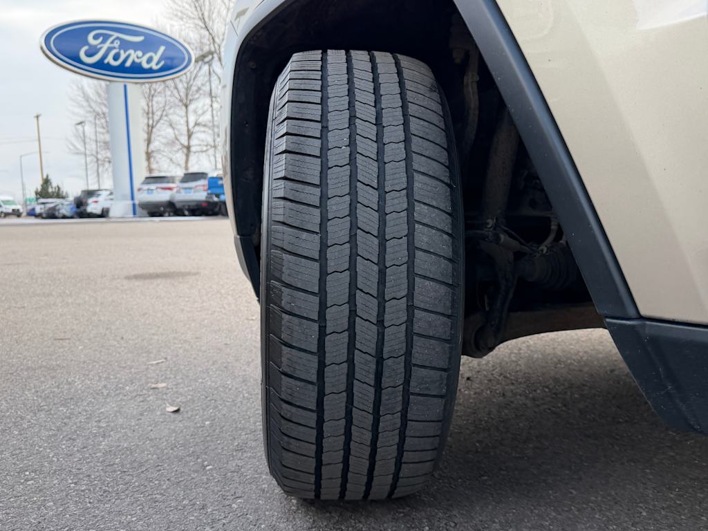 Thumbnail: 2014 Jeep Grand Cherokee - 29