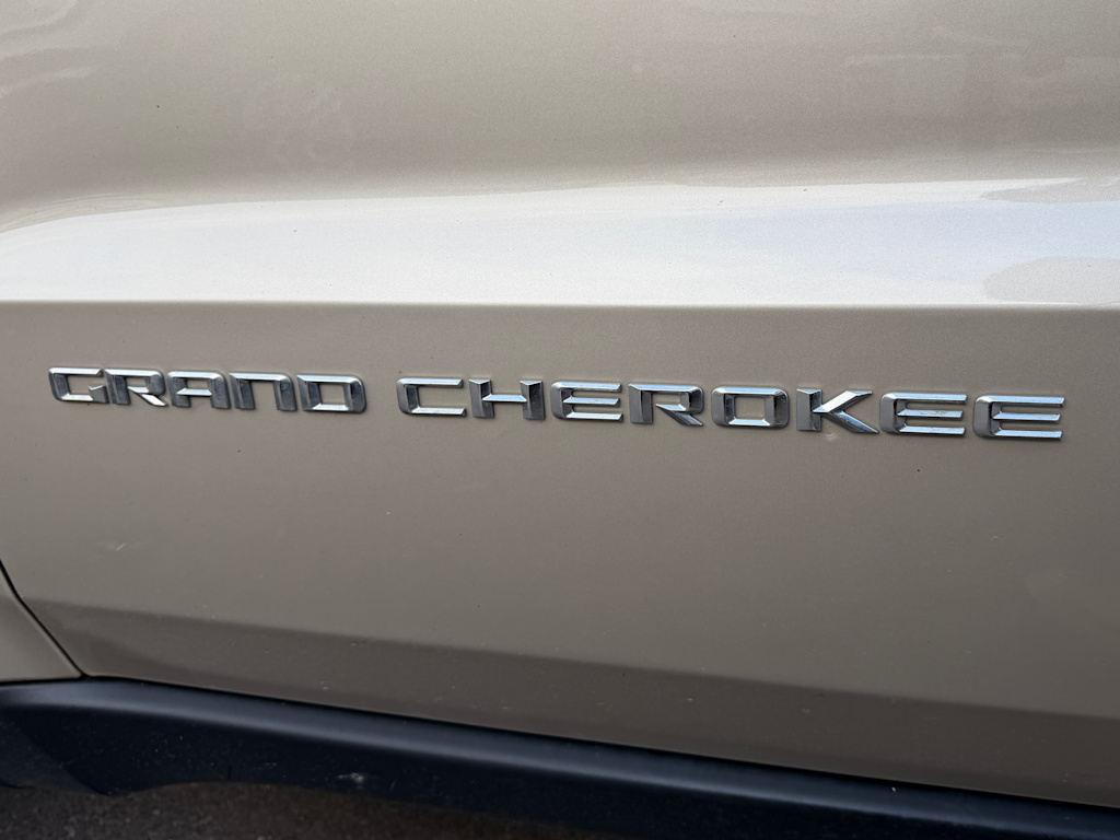 Thumbnail: 2014 Jeep Grand Cherokee - 28