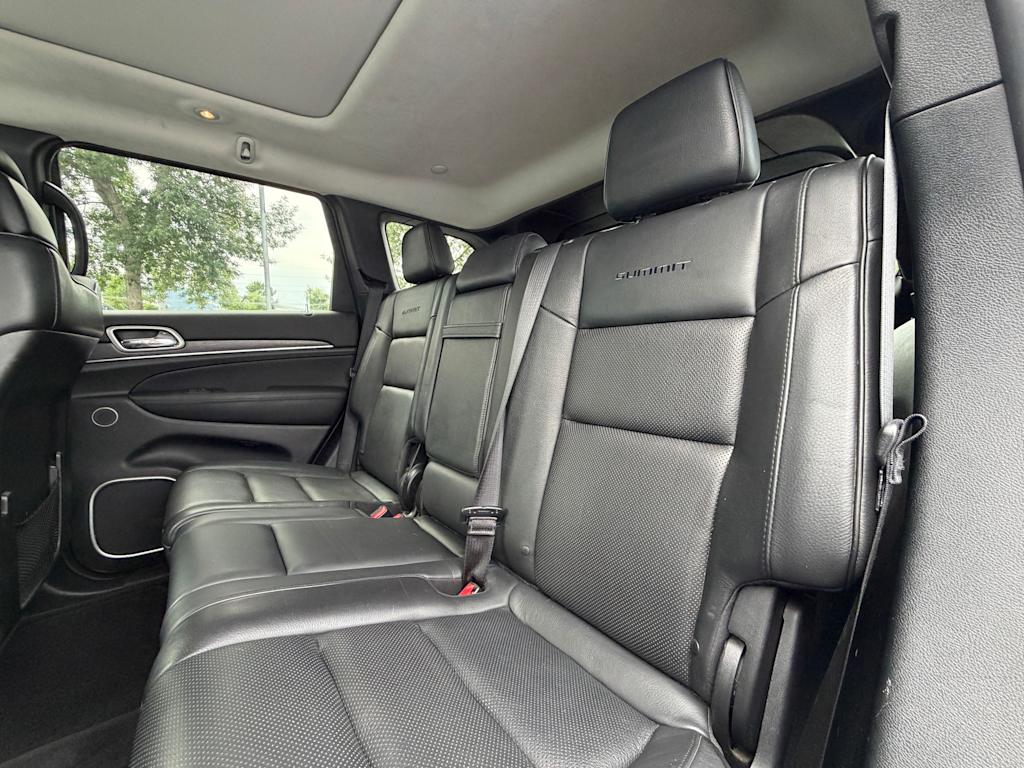 Thumbnail: 2018 Jeep Grand Cherokee - 29
