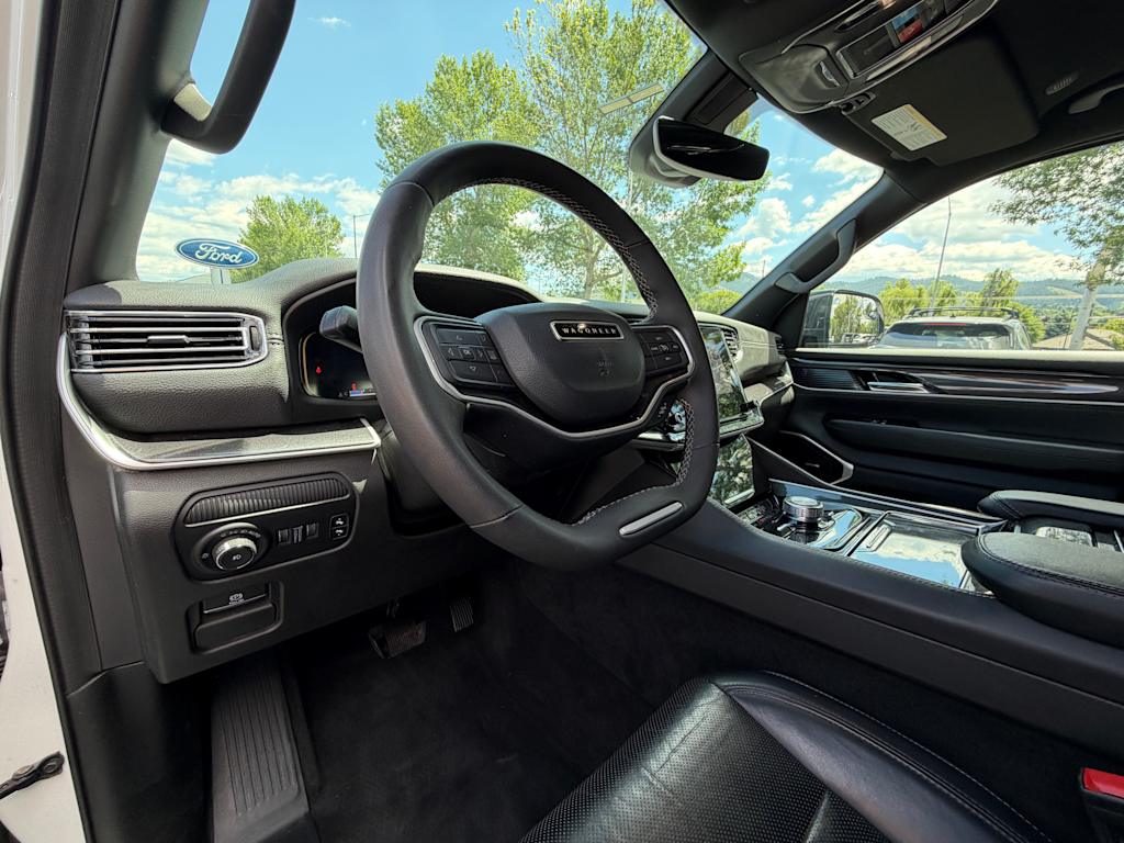 Thumbnail: 2024 Jeep Wagoneer - 2