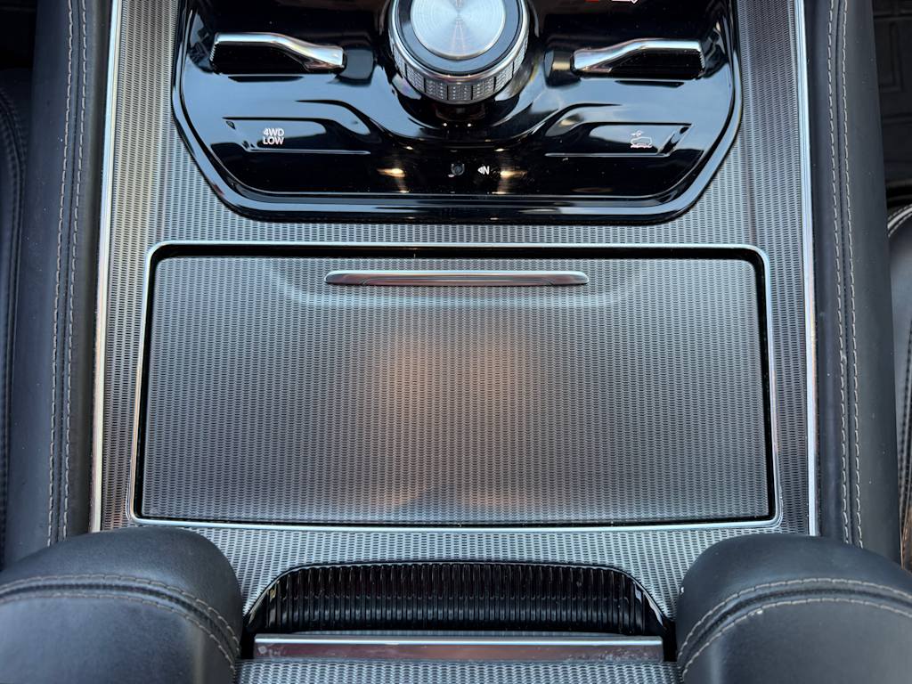 Thumbnail: 2023 Jeep Grand Wagoneer - 22