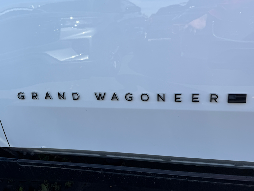 Thumbnail: 2023 Jeep Grand Wagoneer - 5