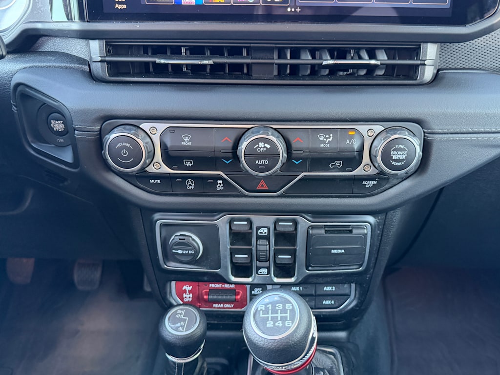 Thumbnail: 2024 Jeep Gladiator - 22