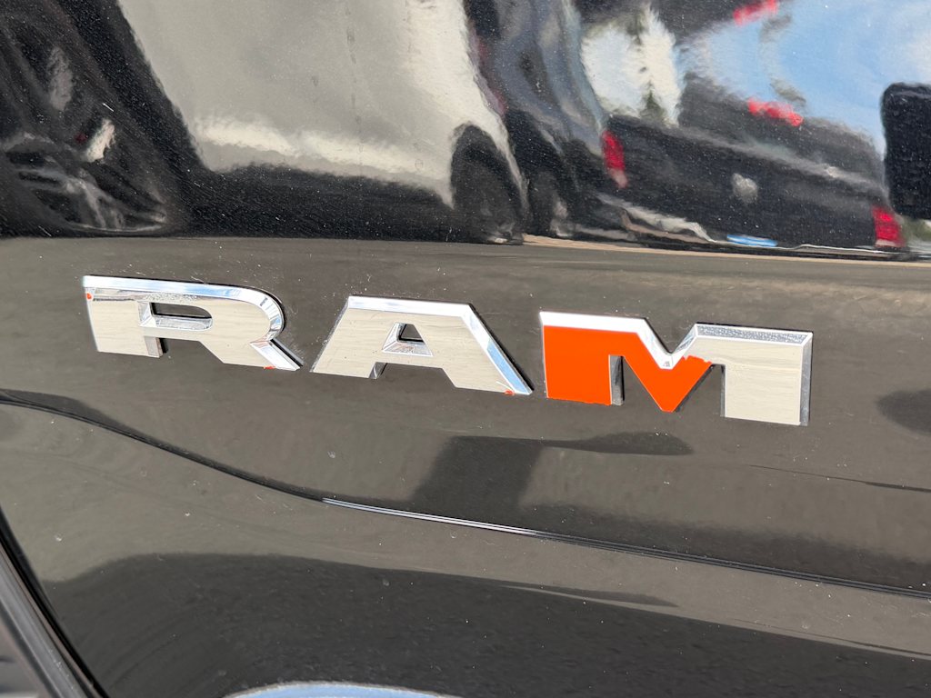 Thumbnail: 2019 RAM 1500 - 32