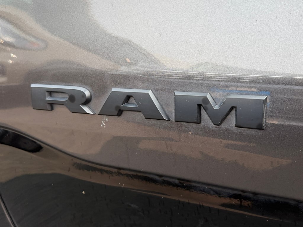 Thumbnail: 2025 RAM 1500 - 32