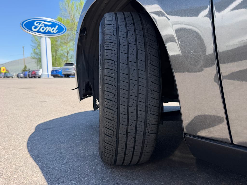 Thumbnail: 2015 Ford Focus - 8