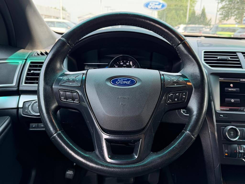 Thumbnail: 2016 Ford Explorer - 7