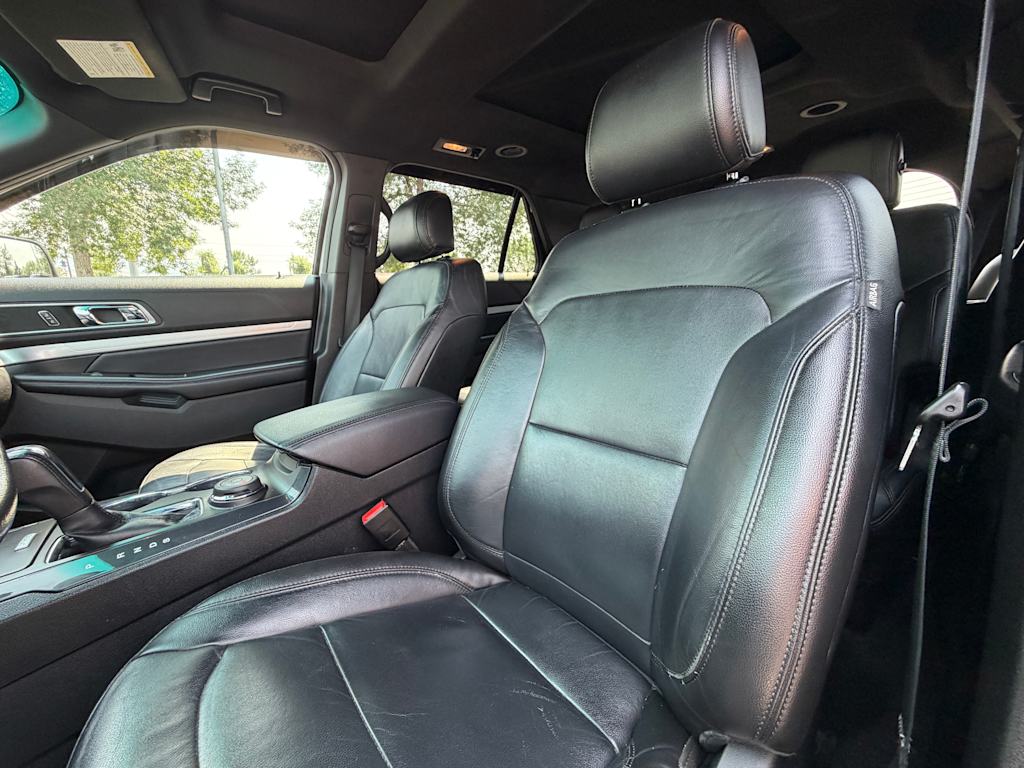 Thumbnail: 2016 Ford Explorer - 8