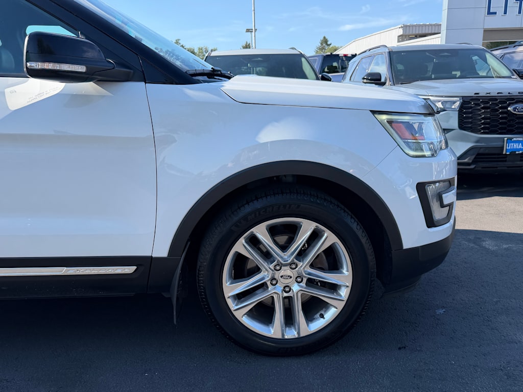 Thumbnail: 2017 Ford Explorer - 5