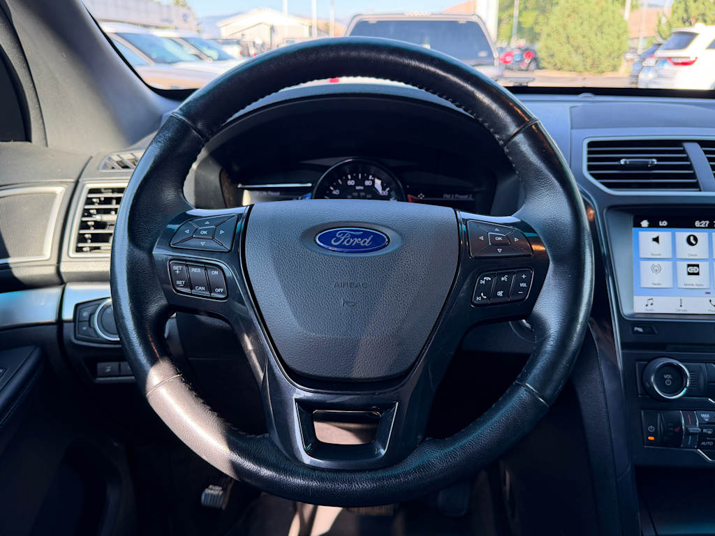 Thumbnail: 2017 Ford Explorer - 6