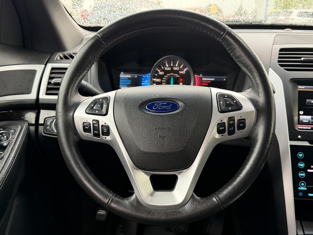 Thumbnail: 2015 Ford Explorer - 6