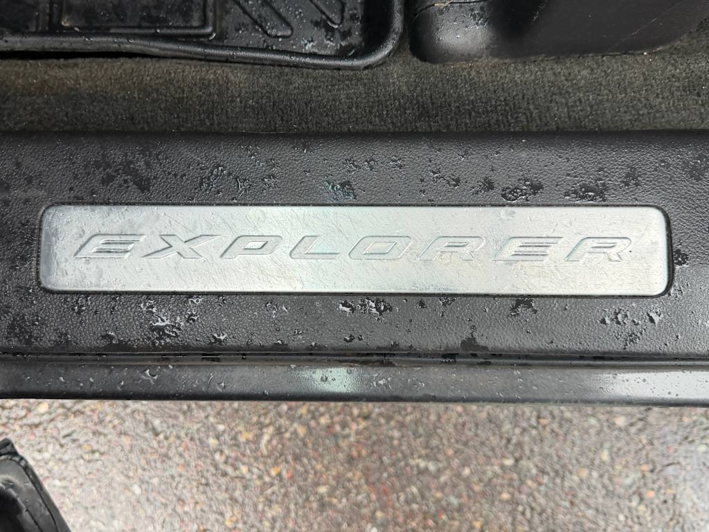 Thumbnail: 2015 Ford Explorer - 15