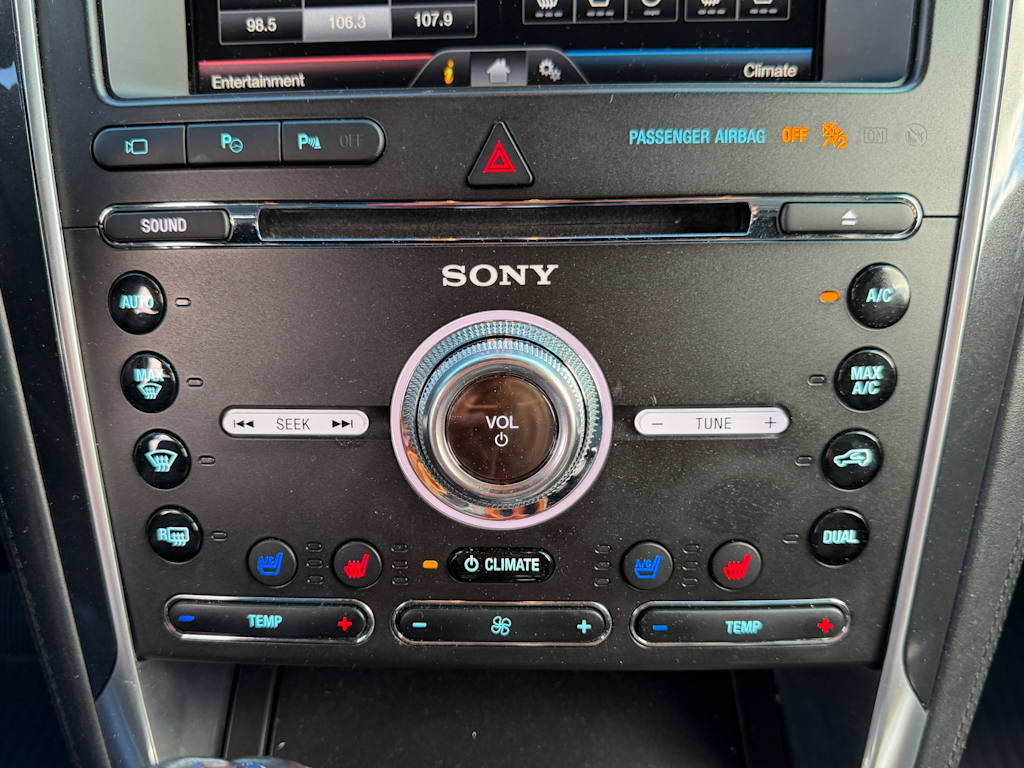 Thumbnail: 2016 Ford Explorer - 19