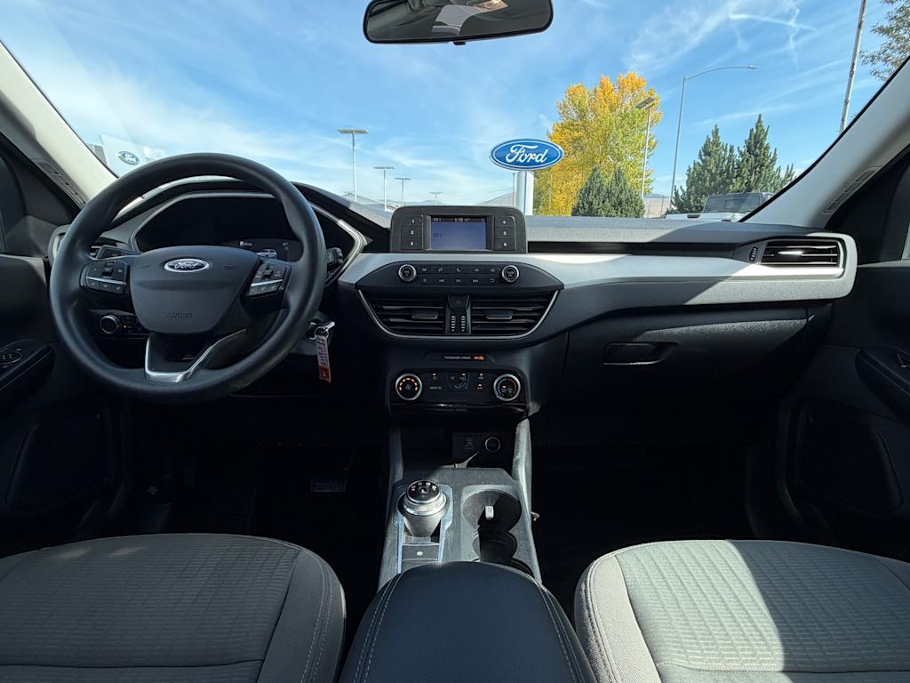 Thumbnail: 2021 Ford Escape - 8