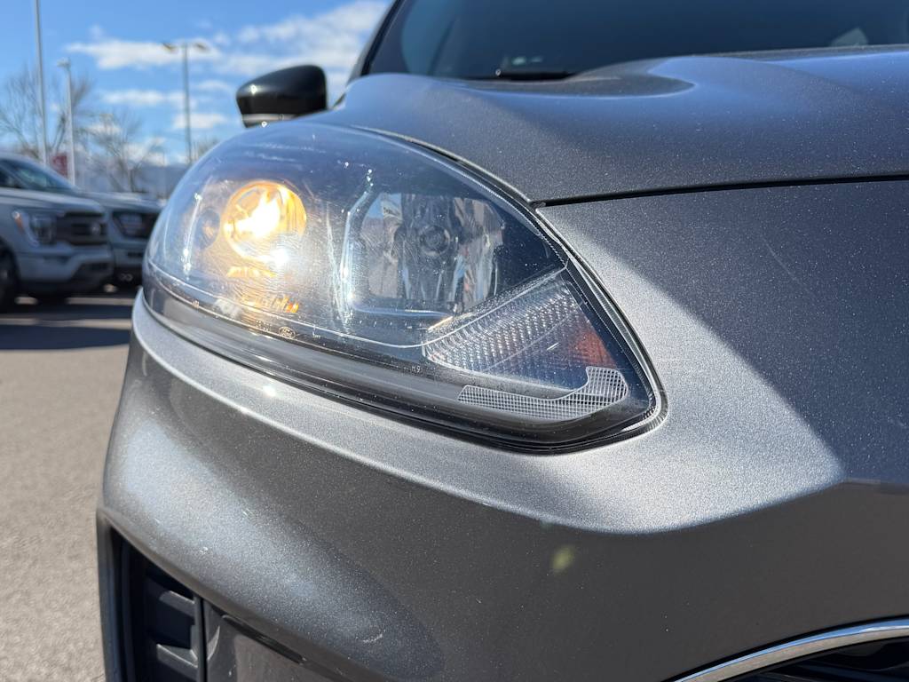 Thumbnail: 2021 Ford Escape - 16