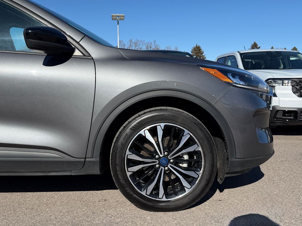 Thumbnail: 2021 Ford Escape - 6