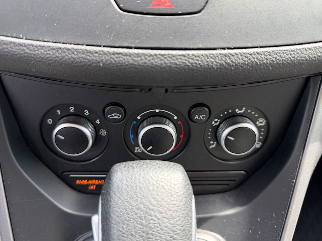 Thumbnail: 2016 Ford Escape - 23