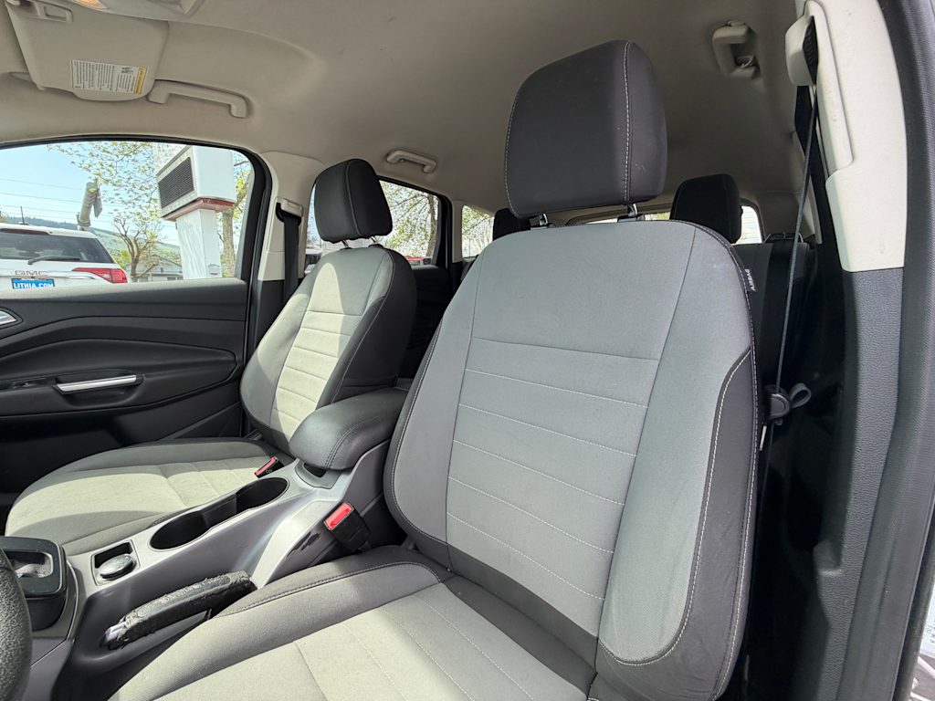 Thumbnail: 2016 Ford Escape - 8