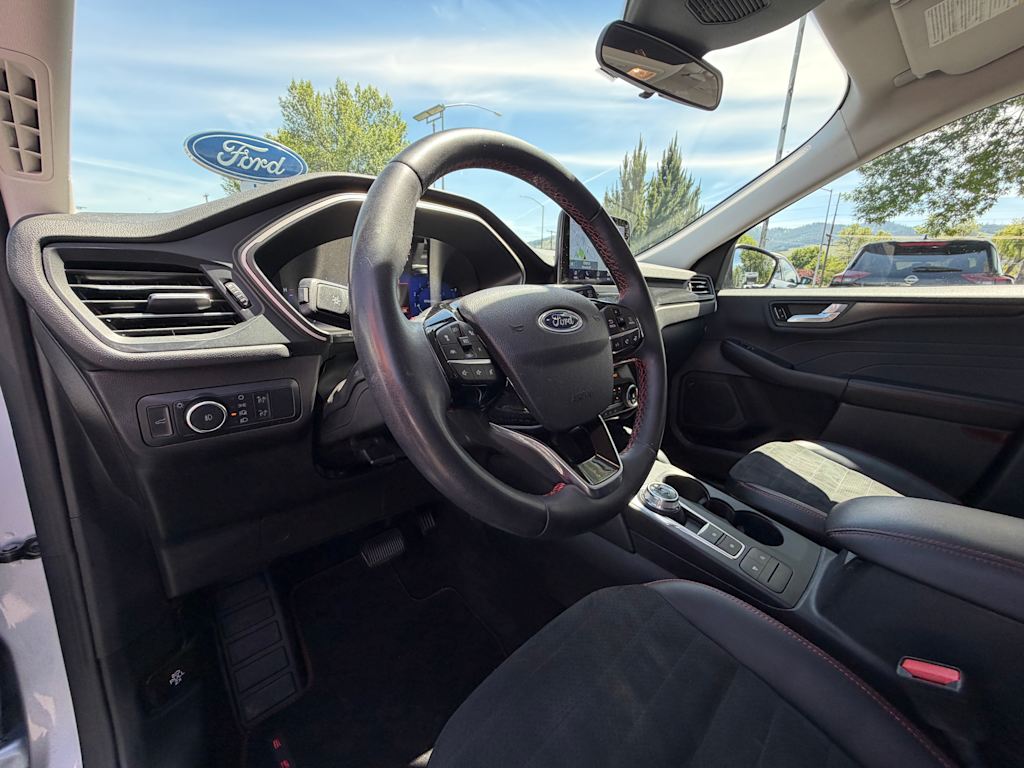 Thumbnail: 2022 Ford Escape - 2