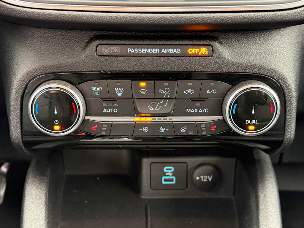 Thumbnail: 2022 Ford Escape - 21