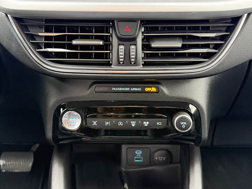 Thumbnail: 2023 Ford Escape - 21