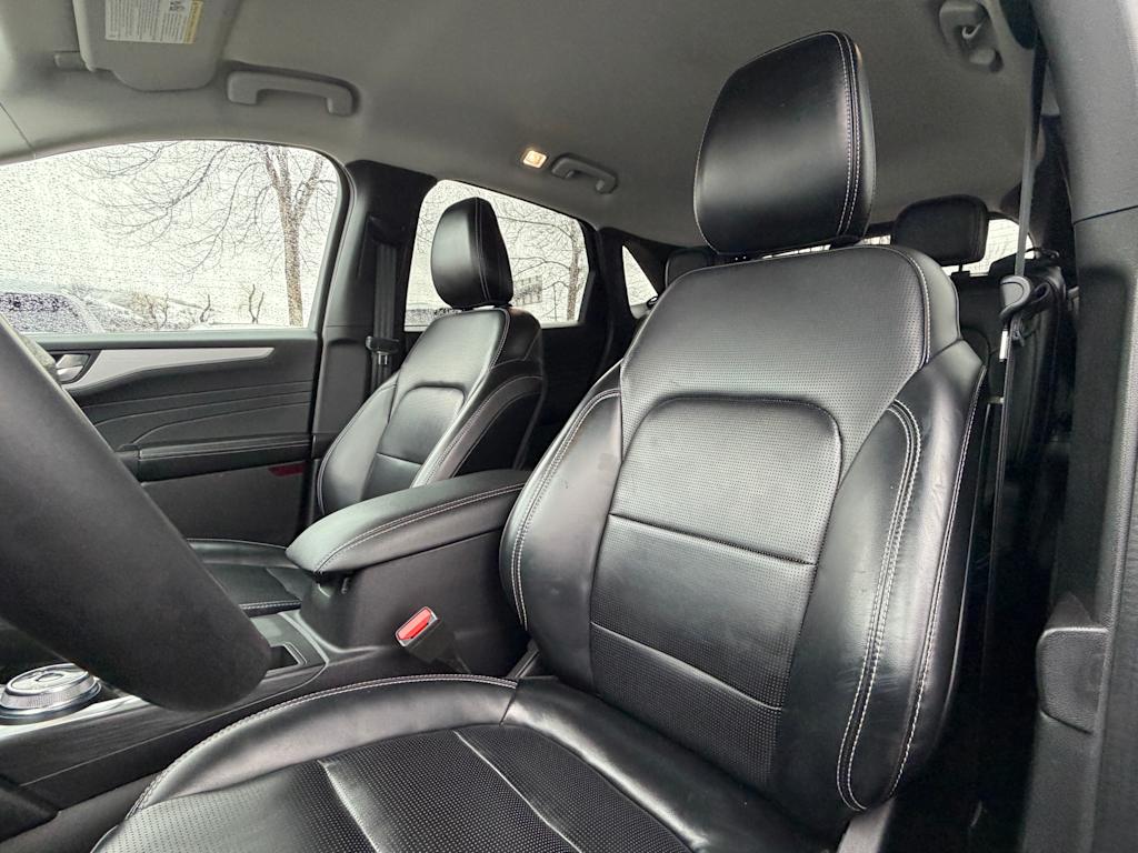 Thumbnail: 2023 Ford Escape - 7