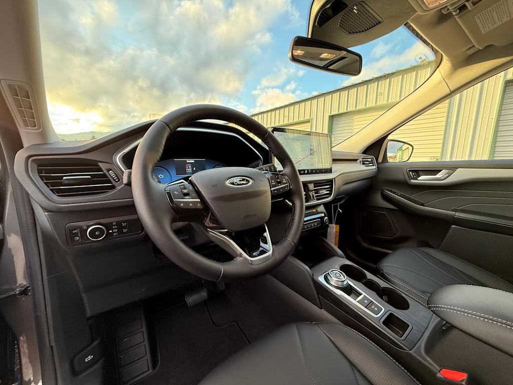 2025 Ford Escape Platinum 2