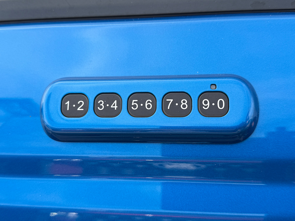 Thumbnail: 2022 Ford Bronco - 30