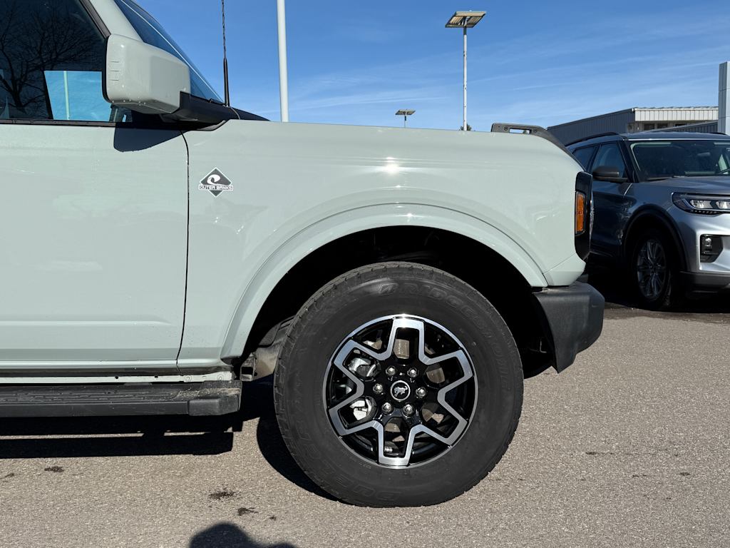 2023 Ford Bronco Outer Banks 7