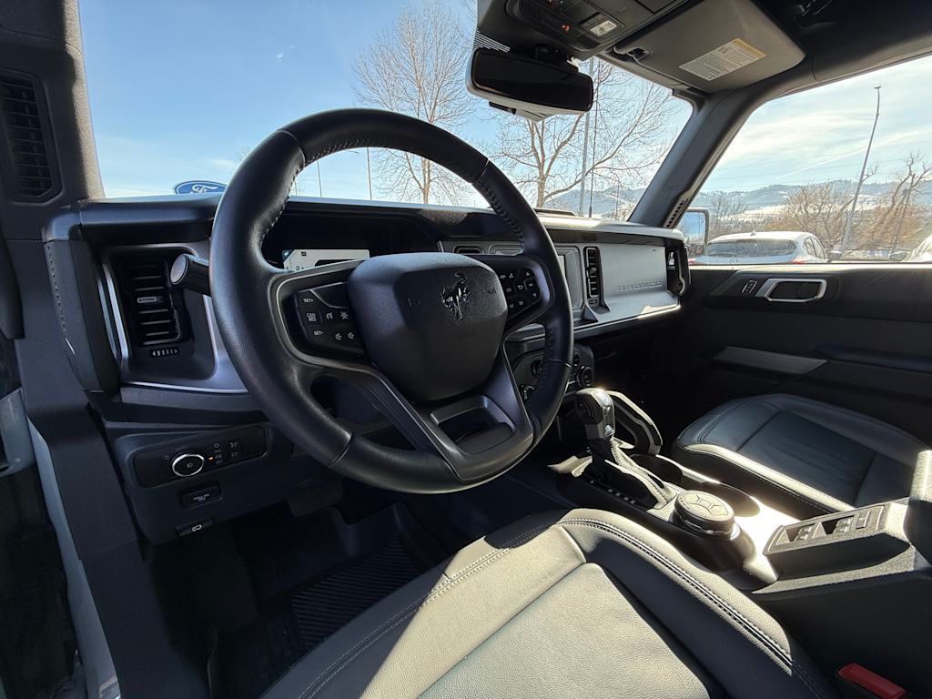2023 Ford Bronco Outer Banks 2