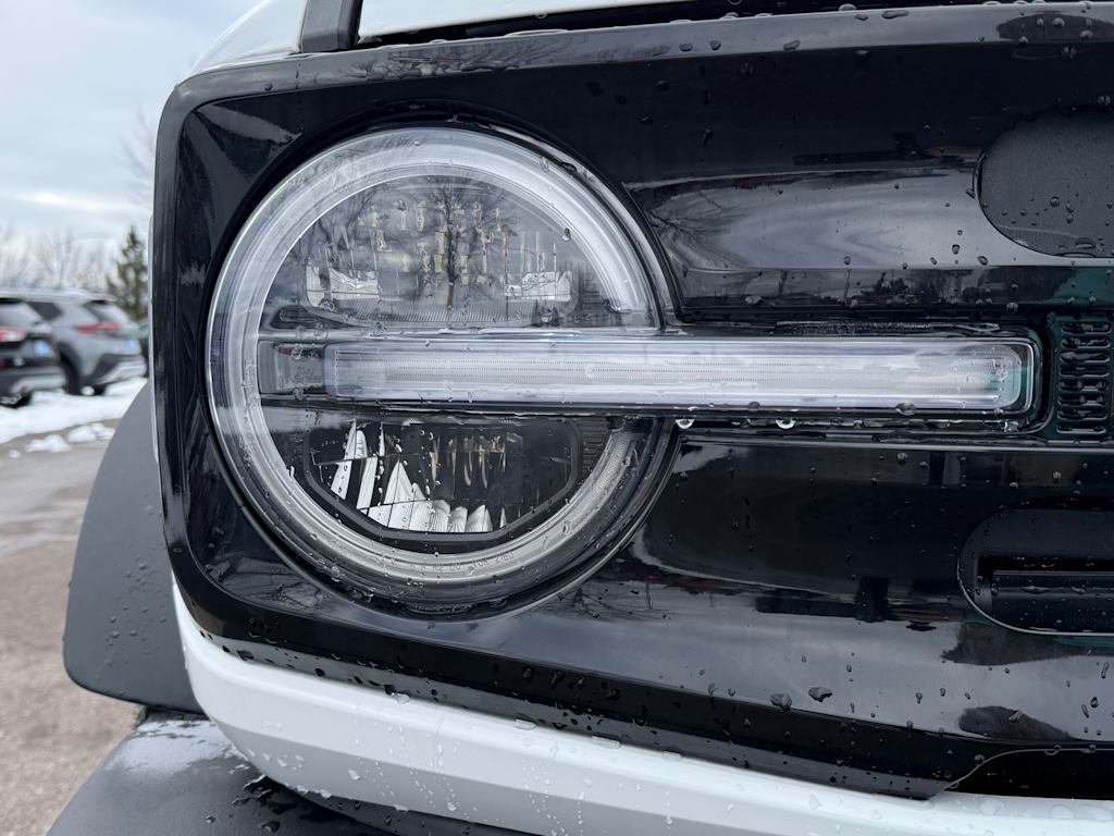 2024 Ford Bronco Outer Banks 17