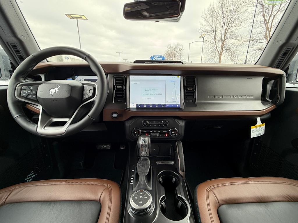 2024 Ford Bronco Outer Banks 11