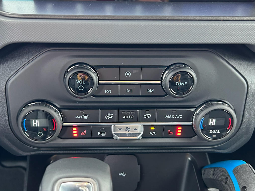 2024 Ford Bronco Black Diamond 19